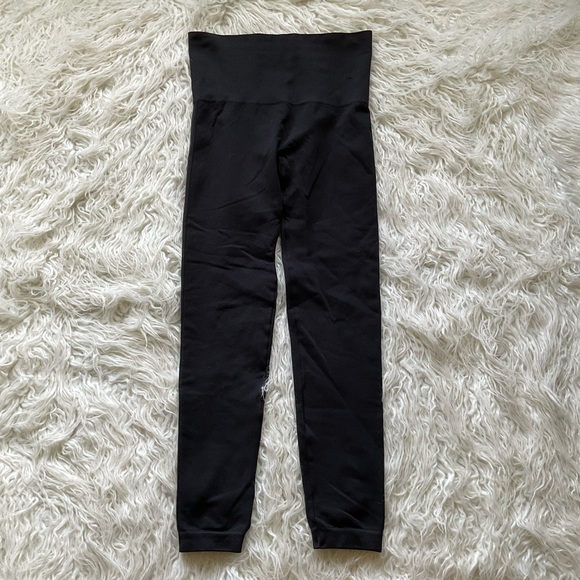 Spanx Black‎ High Rise Cropped Legging - Picture 1 of 7